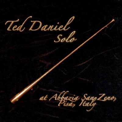 Solo at Abbrazia San Zeno, Pisa, Italy